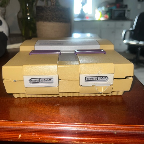 Nintendo - Picture 2 of 3